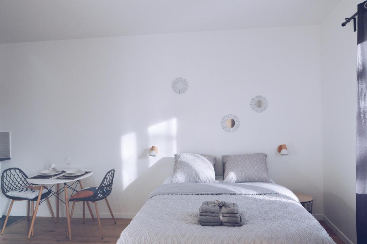 Studios Lsquare-Residence Chatellerault Bagian luar foto